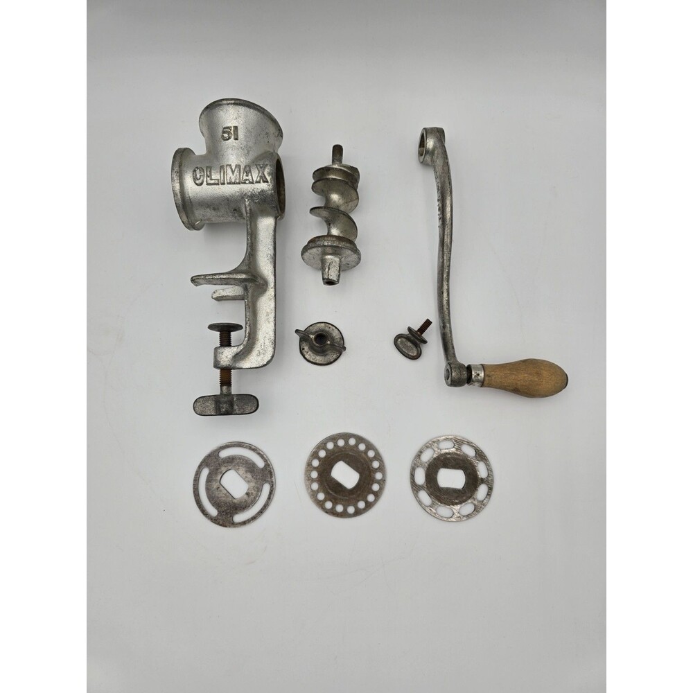 Vintage Universal Climax 51 Metal‎ Meat Grinder 3 Blades USA Table Mount